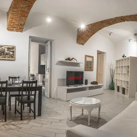 아파트 Old Fashioned Rondo Della Forca *